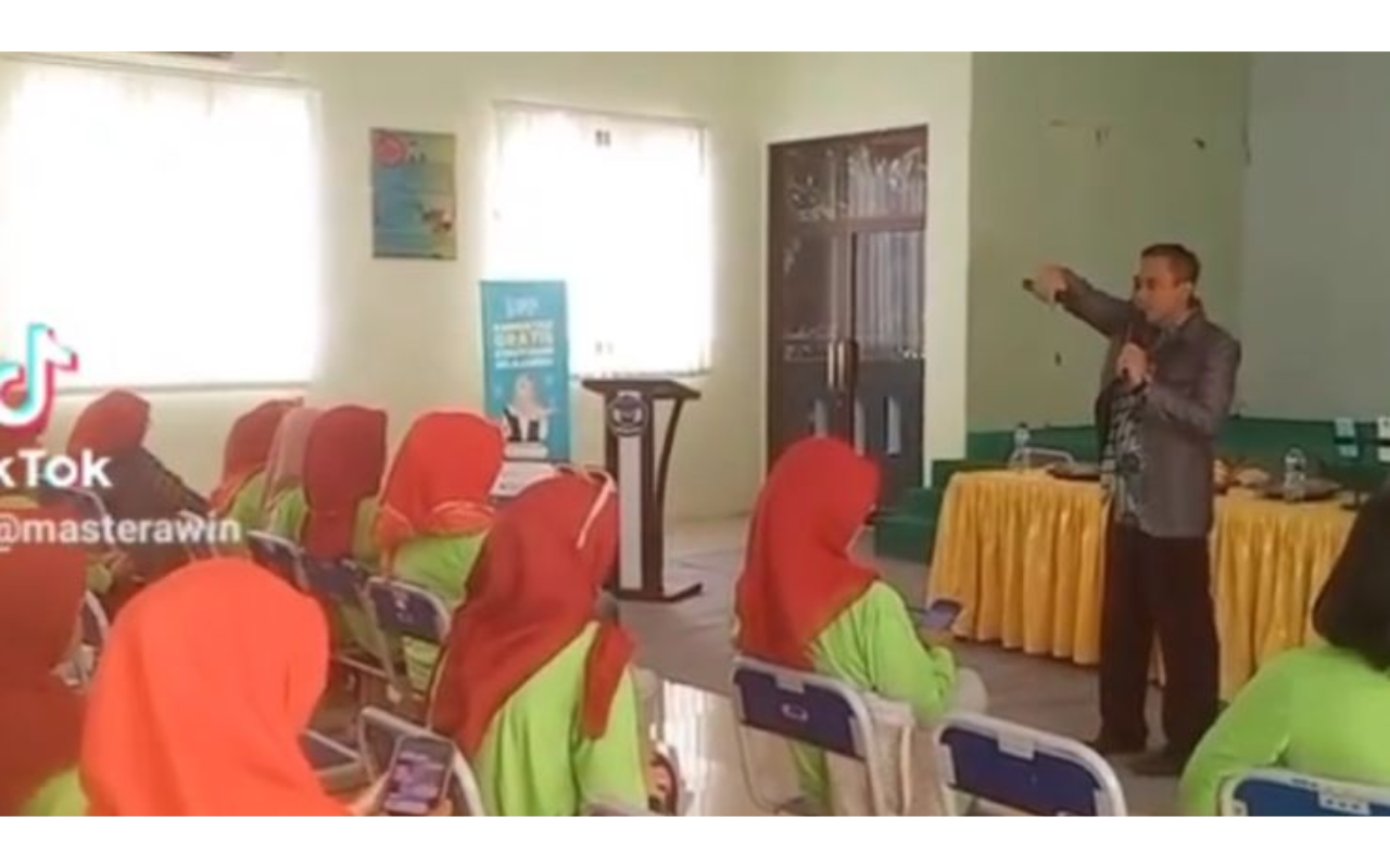 Hypno Parenting SMPN 4 Bekasi